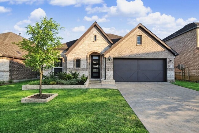 Building Photo - 16617 Hidden Cove Dr