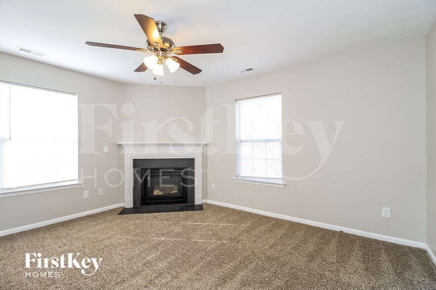 Building Photo - 165 Salem Trail Ct