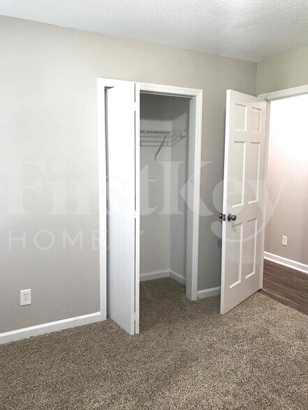 Building Photo - 141 Ponderosa Dr