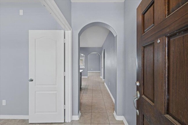 Building Photo - 388 Pond View Pass