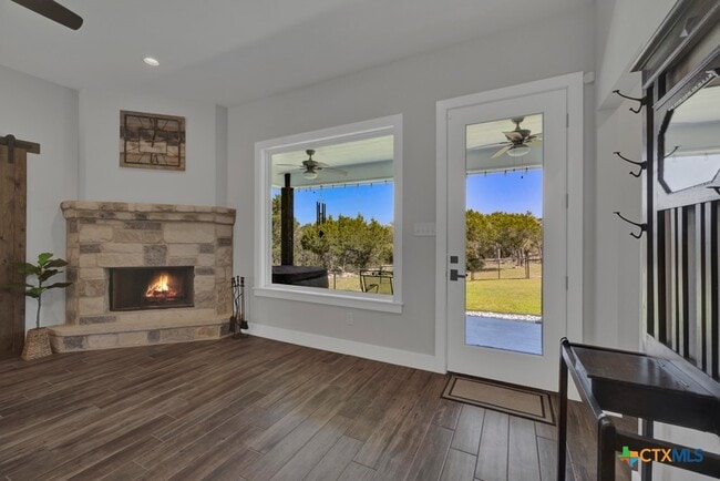 Building Photo - 315 Hilltop Ridge