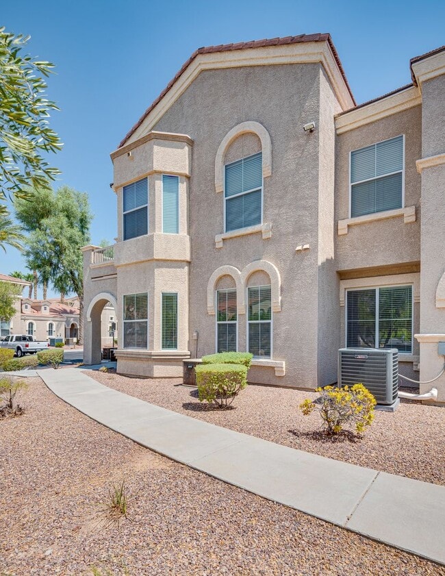 Primary Photo - 2 bedroom - 2 Bath - 2 car Garage - Gated ...