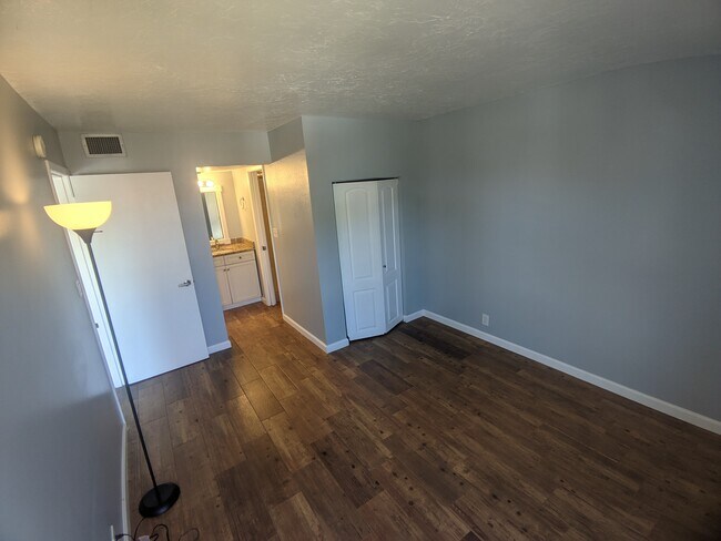 Building Photo - 2763 Woodgate Ln