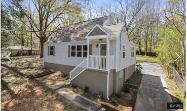 Building Photo - 2561 Sylvan Rd