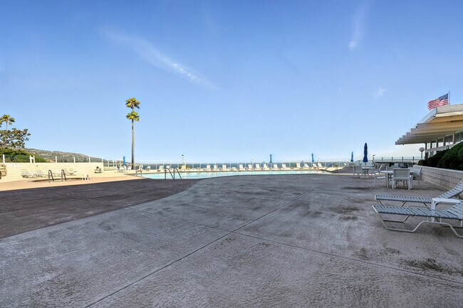 Building Photo - 32735 Seagate Dr