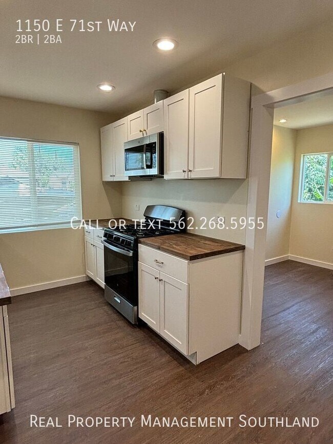Building Photo - 2 Bedroom 2 Bath Home Available Now!