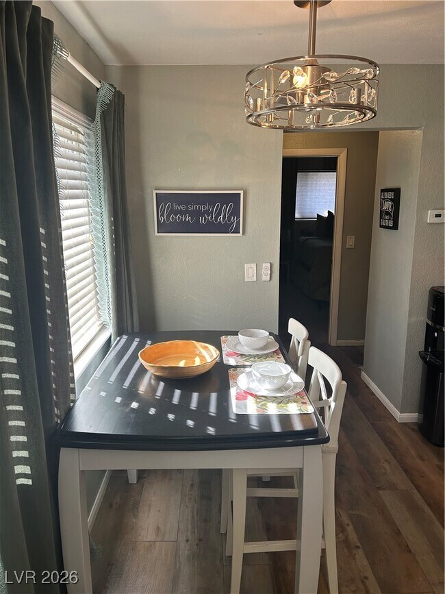 Building Photo - 1358 Lorilyn Ave