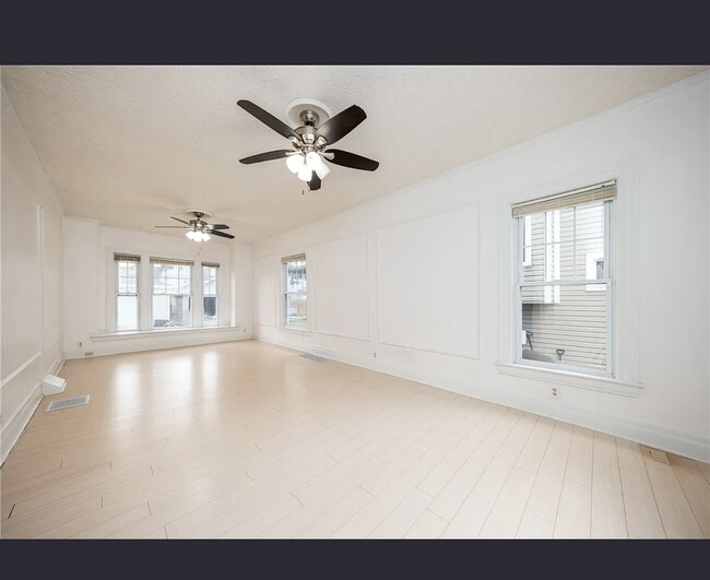 Building Photo - 231 Brooks Ave