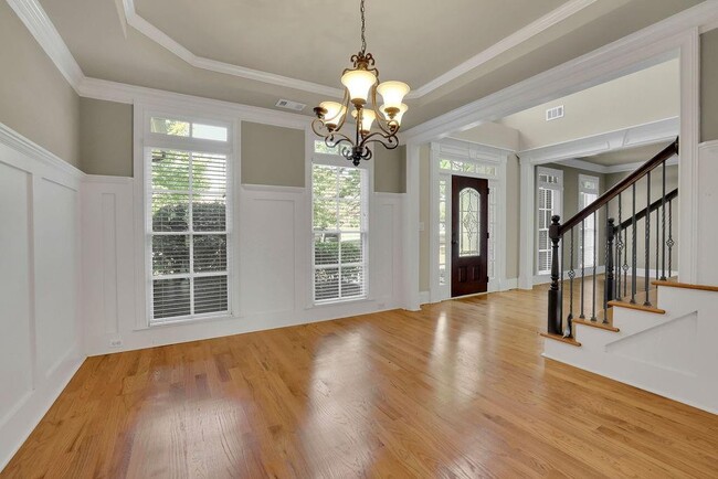 Building Photo - 1225 Mcminn Way