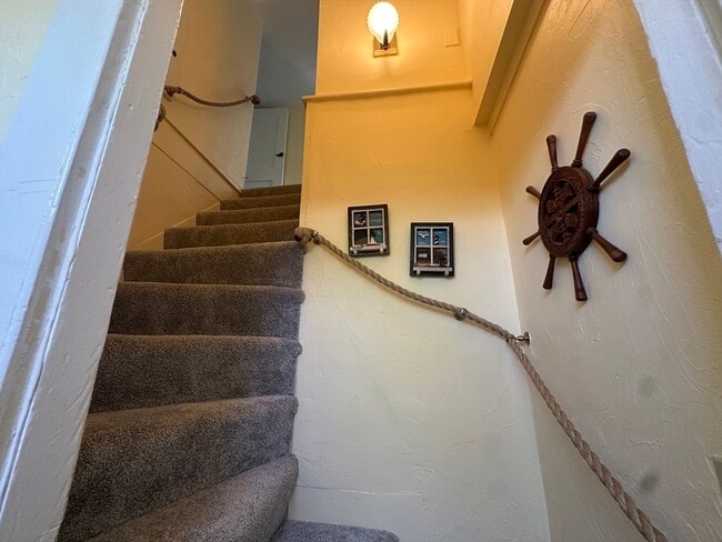 Building Photo - 12 Pearl St