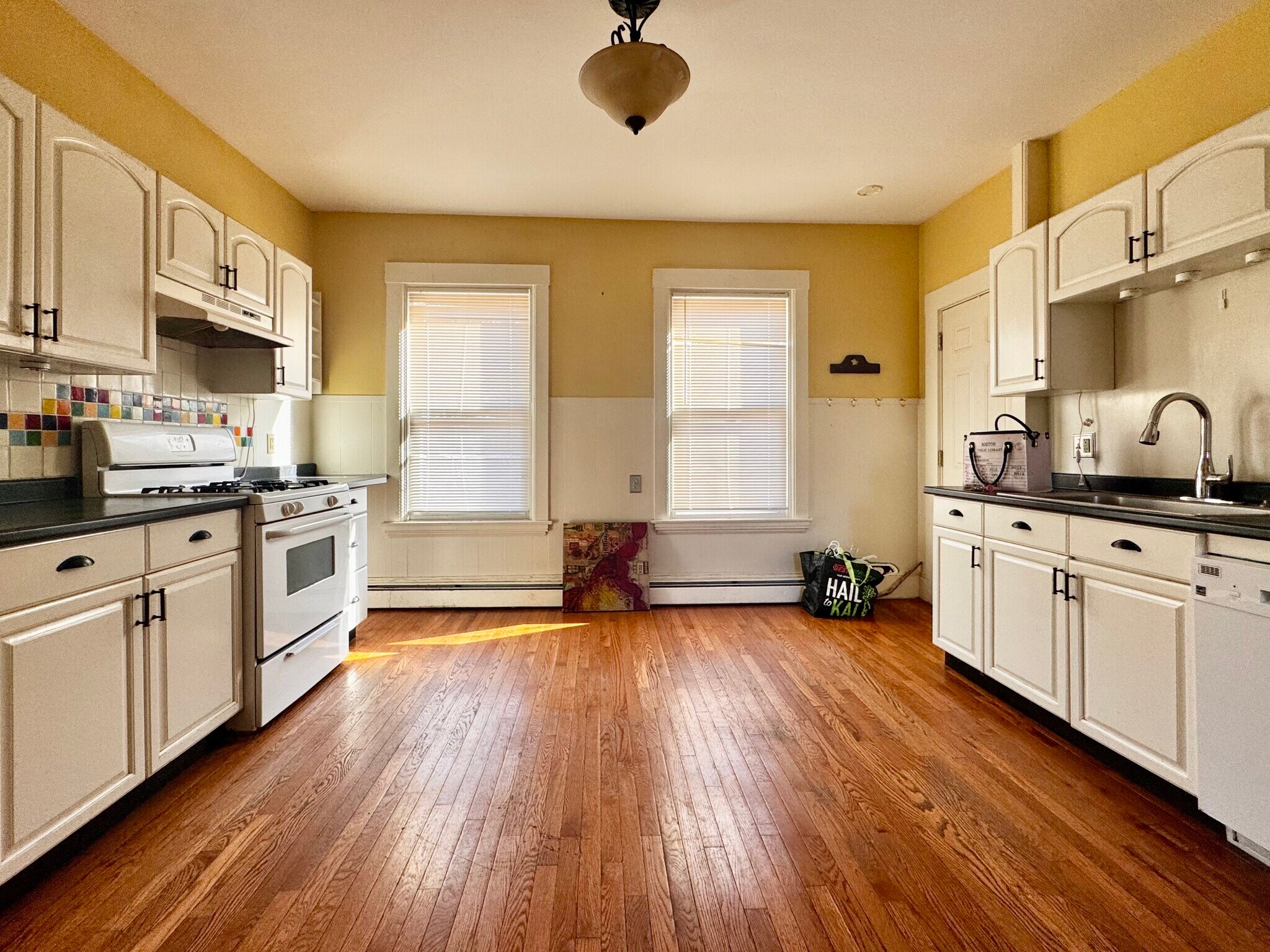 Building Photo - 151 Sandwich St