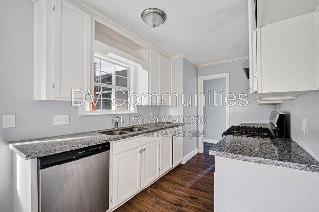 Building Photo - 3315 Bond St