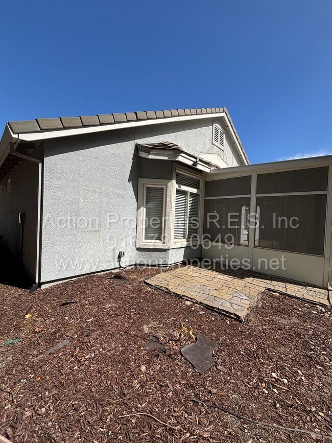 Building Photo - 6000 Buggy Whip Ln