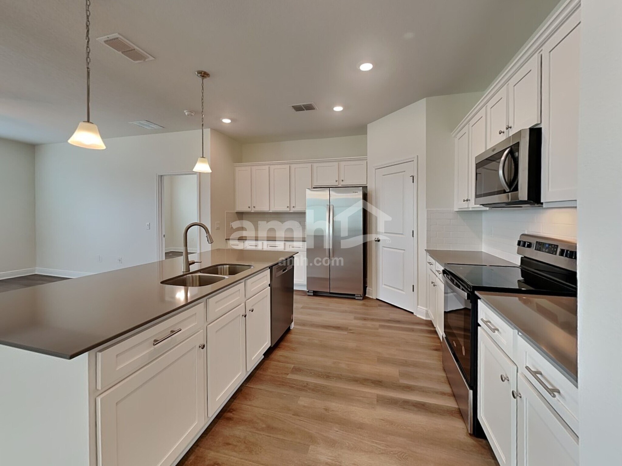 Building Photo - 1035 Heavenly Dr