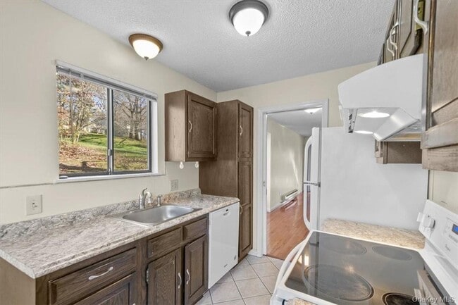 Building Photo - 49 A Heritage Hills