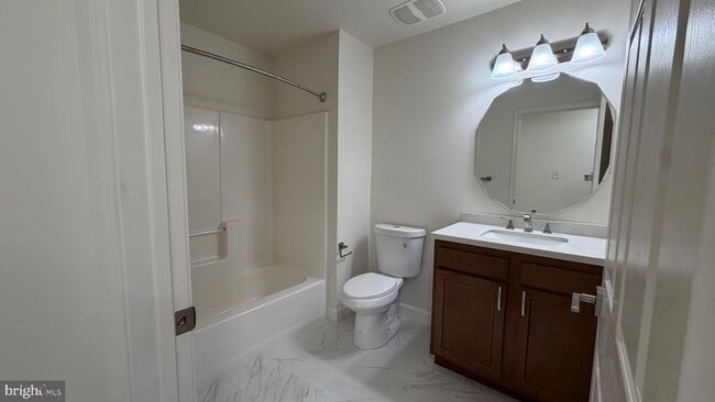 Building Photo - 28 Sequoia Dr