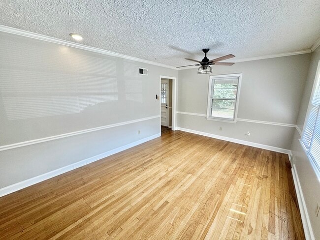 Building Photo - 3078 Chaucer Ln