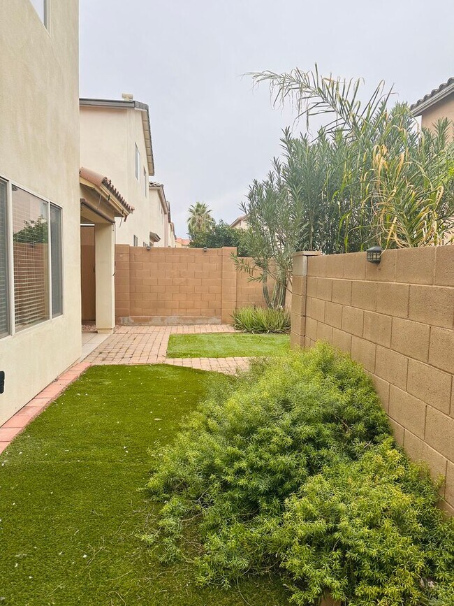 Building Photo - Rancho Sahuarita Home - Lovely 2 Bedroom Plus Den -AVAILABLE JAN 3rd!