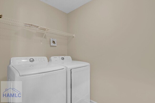 Building Photo - 469 Archie Way