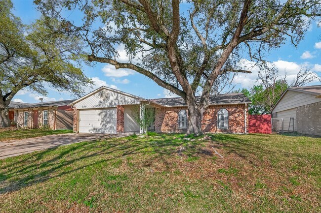 Building Photo - 6206 Homeview Dr