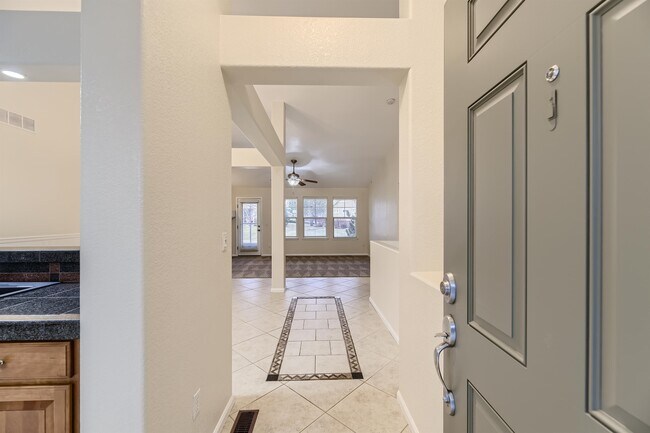 Building Photo - 16733 E Auburn Hills Dr