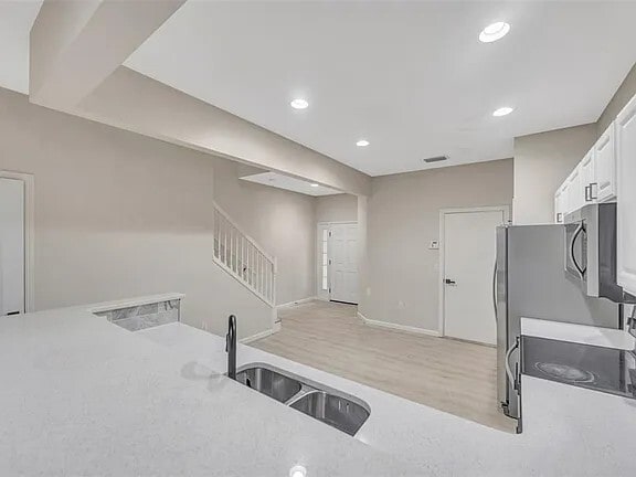 Building Photo - 4923 Barnstead Dr