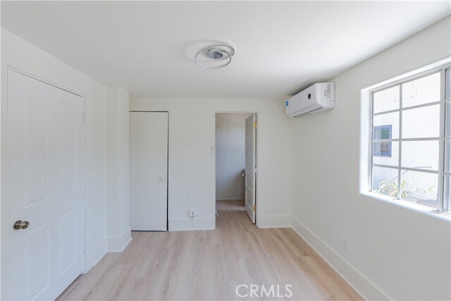 Building Photo - 210 N Encinitas Ave