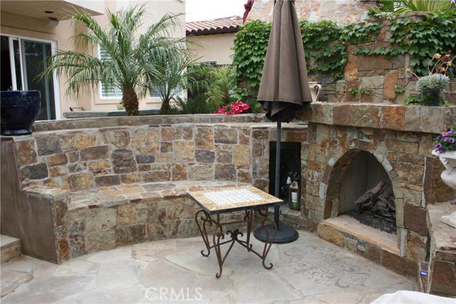 Building Photo - 224 Cll De Madrid