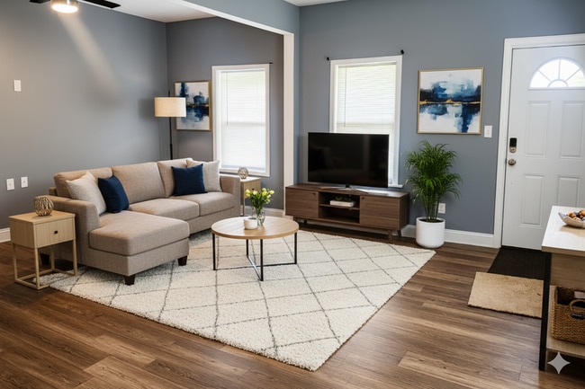 Building Photo - 1422 E 65th St