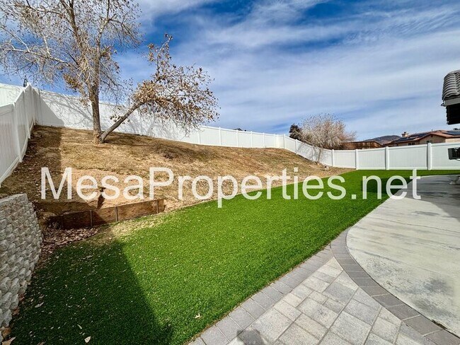 Building Photo - 16486 Salinas St