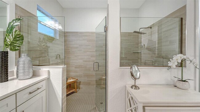 Building Photo - 5612 Lightning Whelk Ln