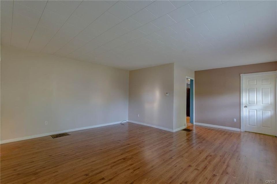 Living Room - 820 Mill St