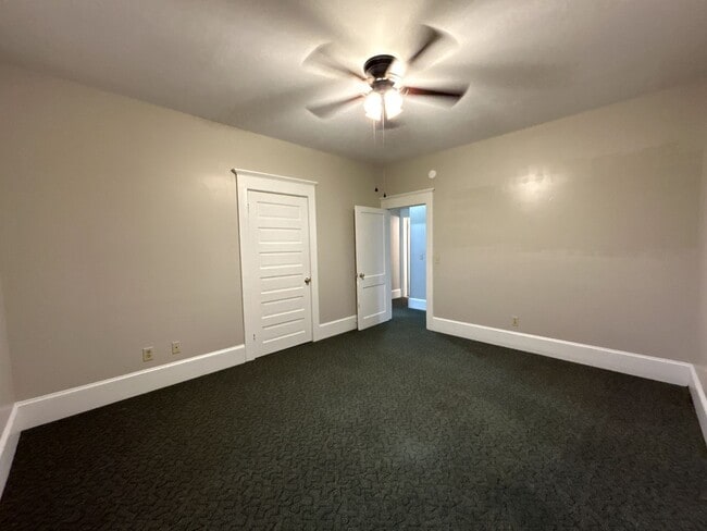 Building Photo - Pre-Leasing for the 26-27 School Year! - J...