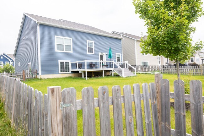 Building Photo - 7272 Whimbrel Ln