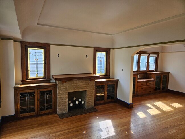 Building Photo - 2567 N 66th St