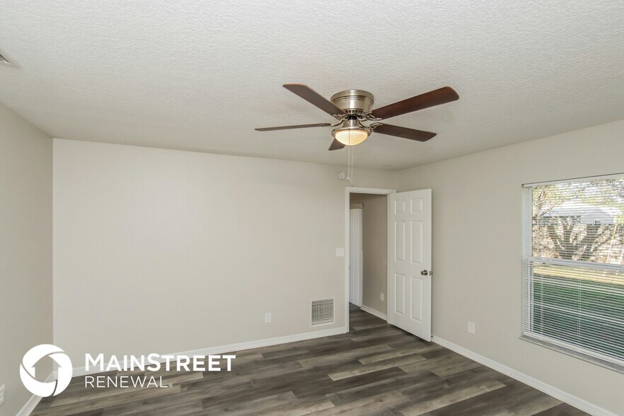 Building Photo - 2511 Palomar Ave SE