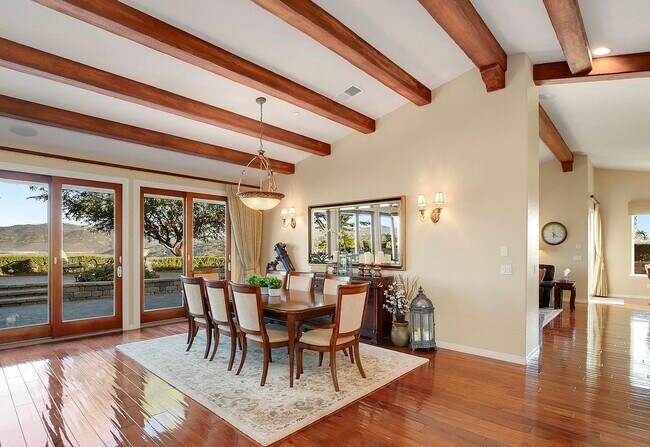 Building Photo - 3542 Avenida Amorosa