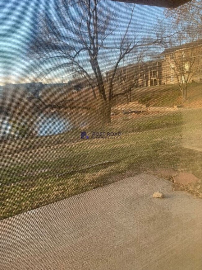 Building Photo - 2838 S Osage Ave