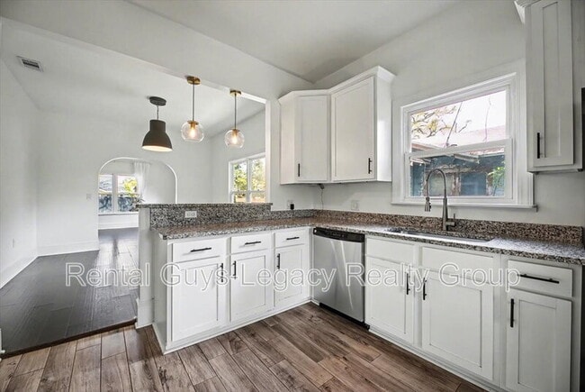 Building Photo - 2650 Green St