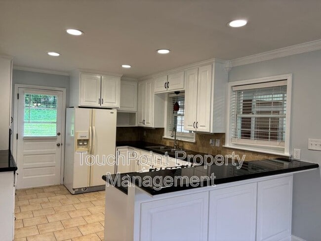 Building Photo - 6515 Randy Dr