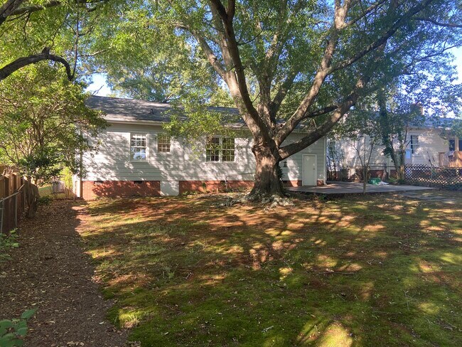 Building Photo - 4 Elletson Dr