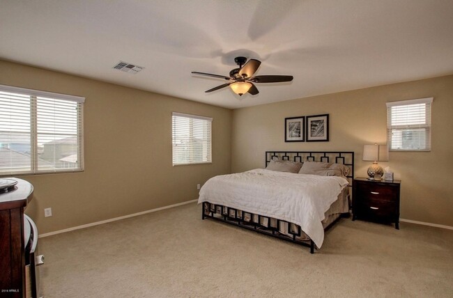 Building Photo - Beautiful 4BR Gated Home in Lehi Crossing ...