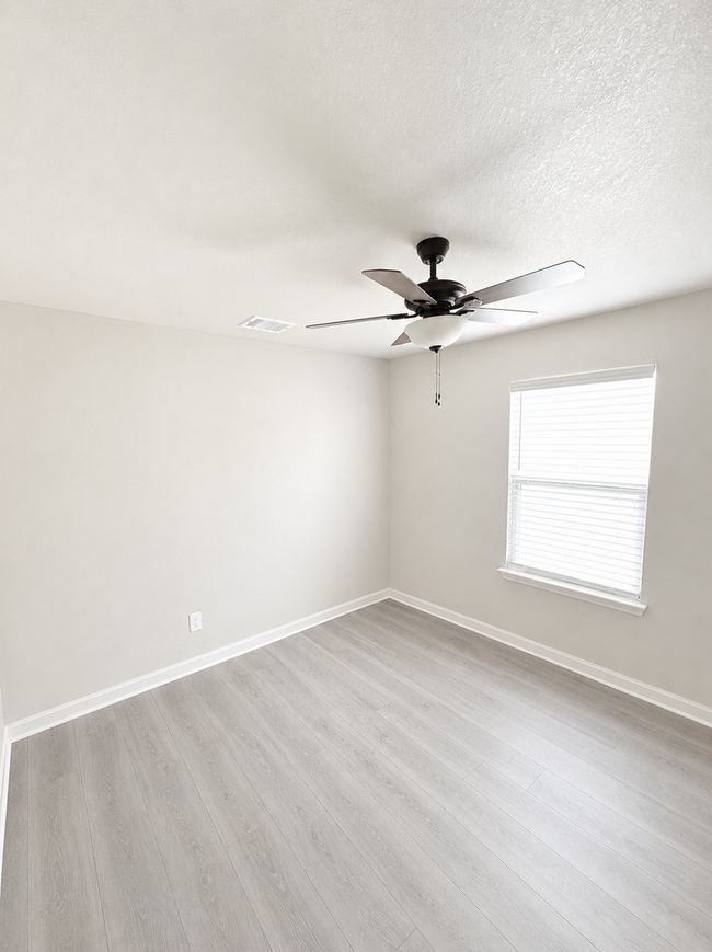 Building Photo - AVAILABLE MID MAY; APPLY TODAY ON OUR WEBSITE!!!