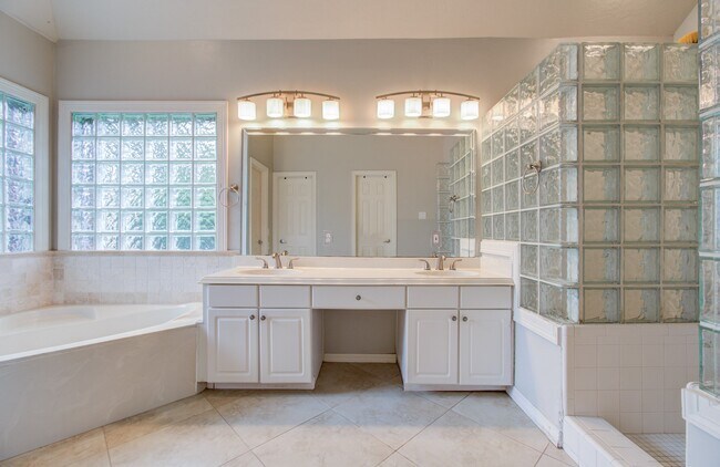 Building Photo - 3430 Rolling Terrace Dr