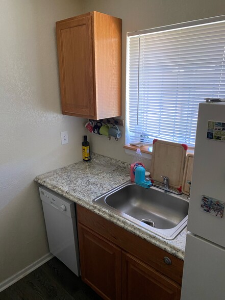 Kitchen - 2309 Osceola St