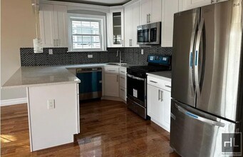 Building Photo - 4 bedroom in QUEENS NY 11434