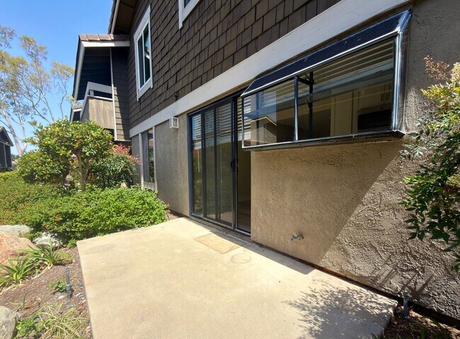 Building Photo - IRVINE 1 BED, 1 BATH CONDO- $2,375 ("THE SPRINGS" COMMUNITY)