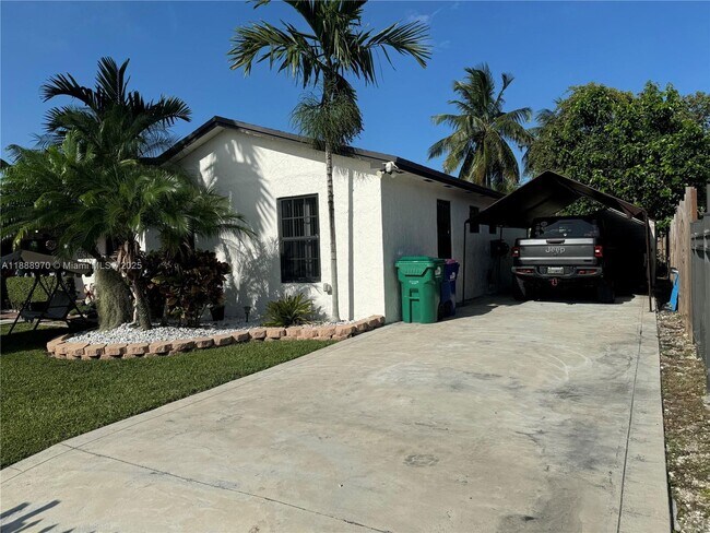 Building Photo - 26553 SW 125th Ct