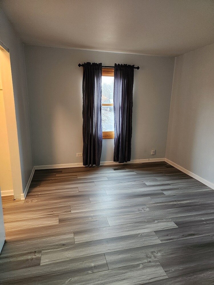 Building Photo - 1711 Sussex Walk