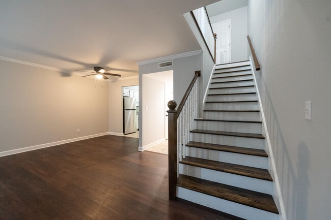 Building Photo - 315 McBrien Rd